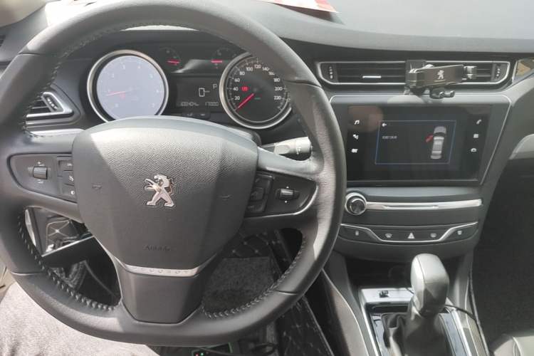 Used Peugeot 408 2019 350THP Automatic Luxury Edition China V Standard Center Console