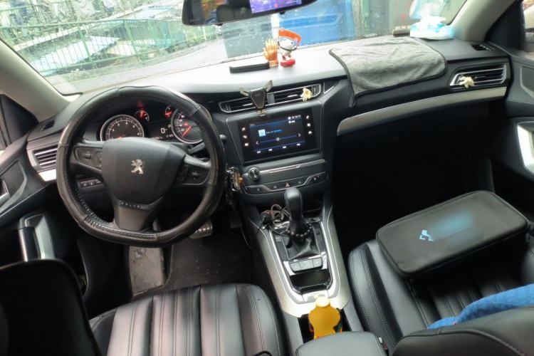 Used Peugeot 408 2019 350THP Automatic Luxury Edition China V Standard Center Console