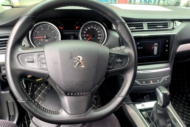 Used Peugeot 408 2019 230THP Automatic Luxury Edition China V Standard Center Console