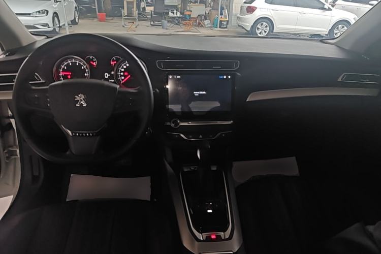 Used Peugeot 408 2019 350THP Automatic Luxury Edition China V Standard Center Console