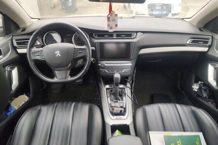 Used Peugeot 408 2019 360THP Automatic Luxury Edition China VI Standard Center Console