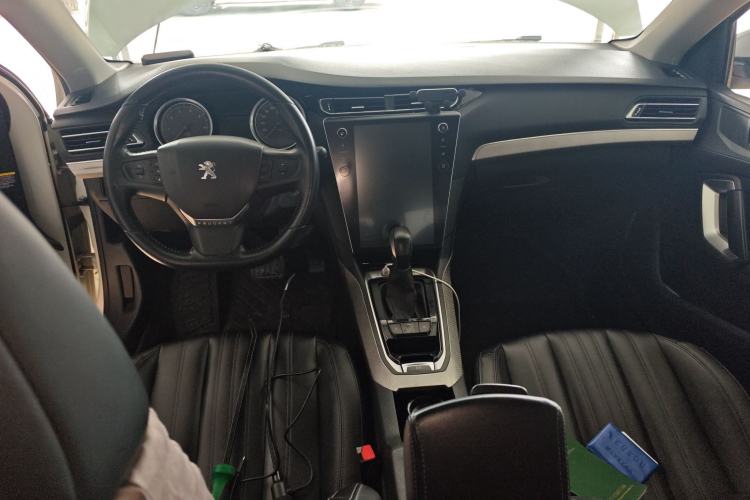 Used Peugeot 408 2019 230THP Automatic Luxury Edition China V Standard Center Console