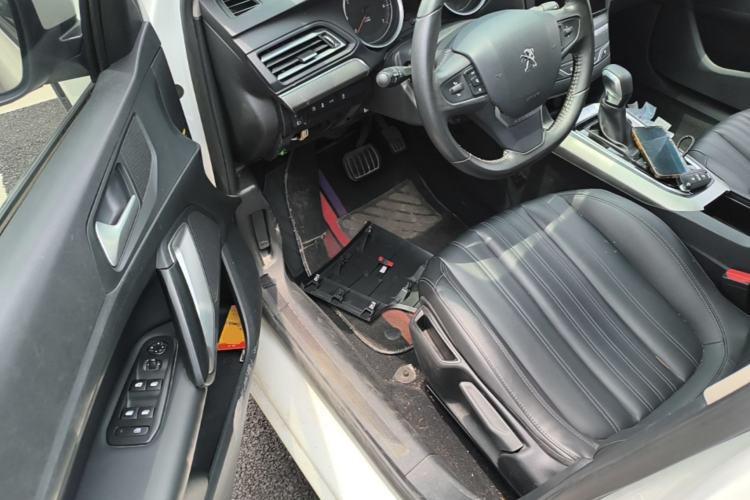 Used Peugeot 408 2019 360THP Automatic Luxury Edition China VI Standard Driver Seat