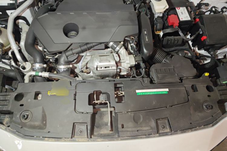 Used Peugeot 408 2019 360THP Automatic Luxury Edition China VI Standard Engine Bay