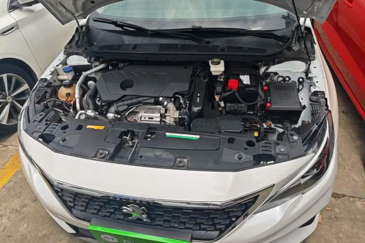 Used Peugeot 408 2019 360THP Automatic Luxury Edition China VI Standard Engine Bay