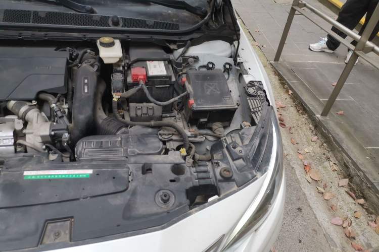 Used Peugeot 408 2019 360THP Automatic Luxury Edition China VI Standard Engine Bay Left