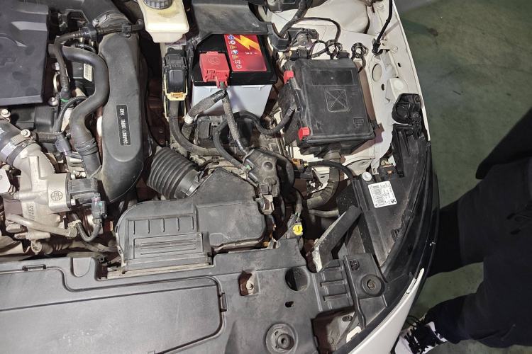 Used Peugeot 408 2019 350THP Automatic Prestige Version China V Standard Engine Bay Left