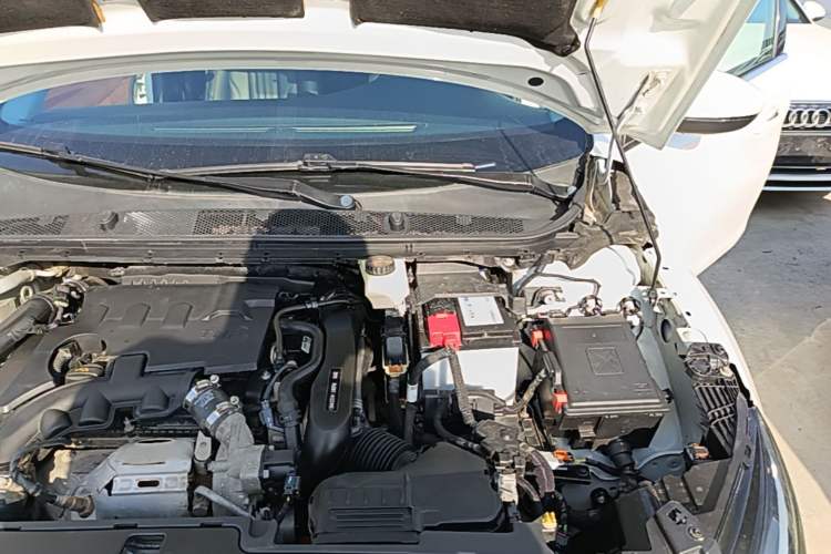 Used Peugeot 408 2019 350THP Automatic Luxury Edition China V Standard Engine Bay Left