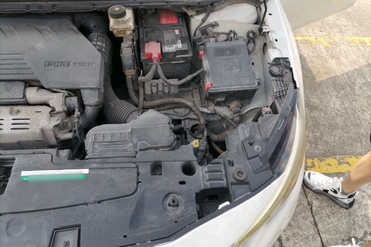 Used Peugeot 408 2019 230THP Automatic Luxury Edition China VI Standard Engine Bay Left