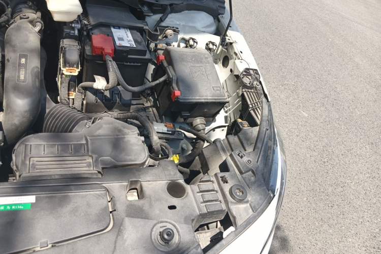 Used Peugeot 408 2019 360THP Automatic Luxury Edition China VI Standard Engine Bay Left