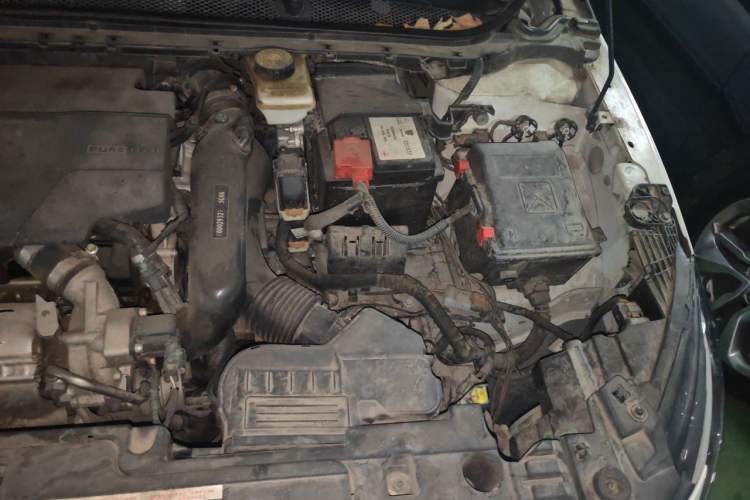 Used Peugeot 408 2019 360THP Automatic Luxury Edition China VI Standard Engine Bay Left