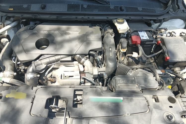 Used Peugeot 408 2019 360THP Automatic Luxury Edition China VI Standard Engine Bay