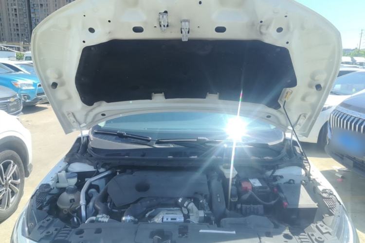 Used Peugeot 408 2019 360THP Automatic Luxury Edition China VI Standard Engine Bay