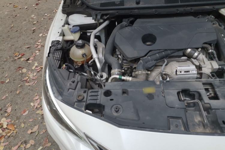 Used Peugeot 408 2019 360THP Automatic Luxury Edition China VI Standard Engine Bay Right