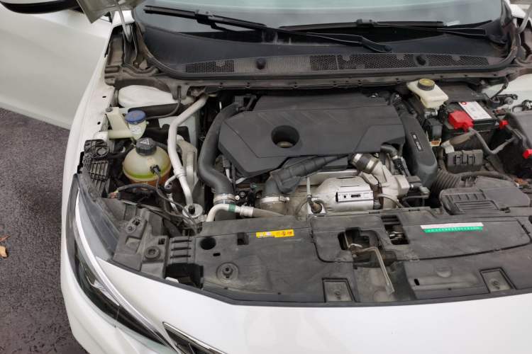 Used Peugeot 408 2019 360THP Automatic Luxury Edition China VI Standard Engine Bay Right
