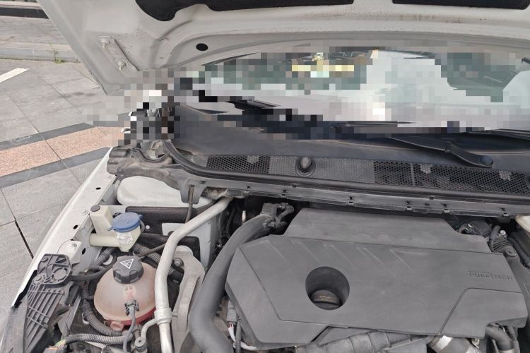 Used Peugeot 408 2019 360THP Automatic Luxury Edition China VI Standard Engine Bay Right