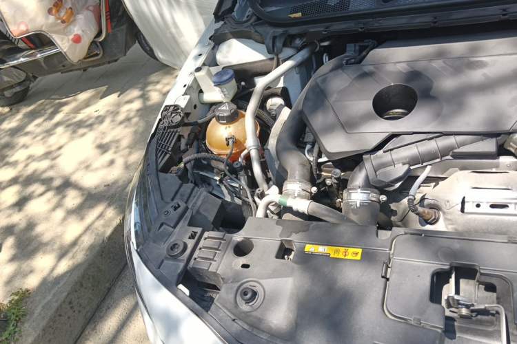Used Peugeot 408 2019 360THP Automatic Luxury Edition China VI Standard Engine Bay Right