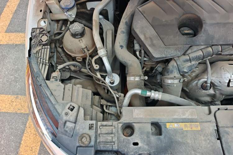 Used Peugeot 408 2019 360THP Automatic Luxury Edition China VI Standard Engine Bay Right