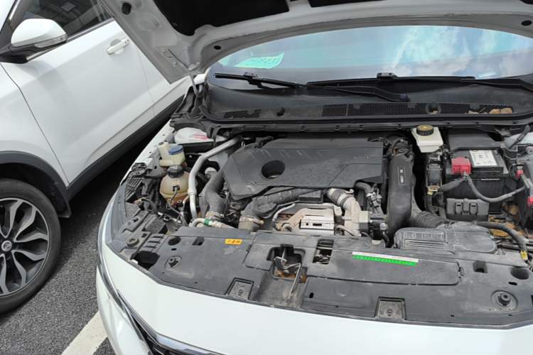 Used Peugeot 408 2019 360THP Automatic Luxury Edition China VI Standard Engine Bay Right