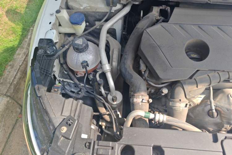 Used Peugeot 408 2019 360THP Automatic Luxury Edition China VI Standard Engine Bay Right