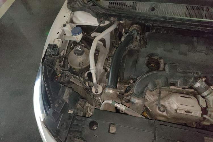 Used Peugeot 408 2019 350THP Automatic Luxury Edition China V Standard Engine Bay Right
