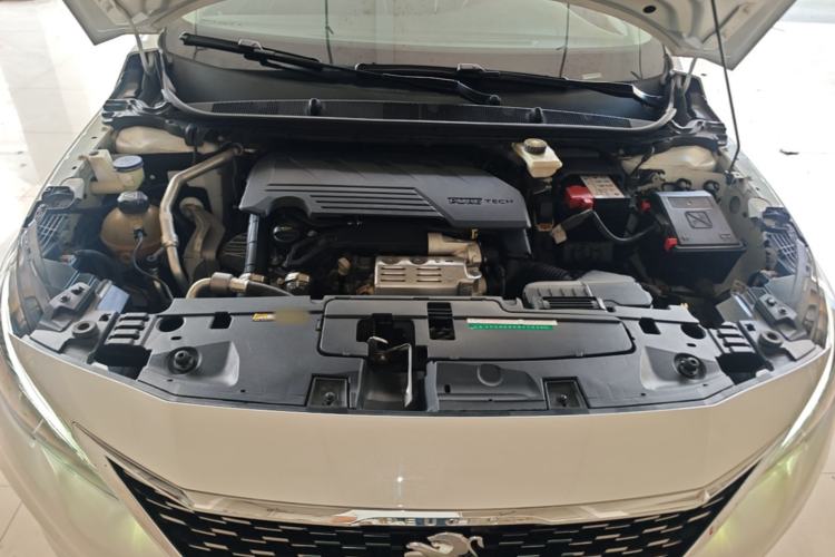 Used Peugeot 408 2019 230THP Automatic Luxury Edition China VI Standard Engine Bay