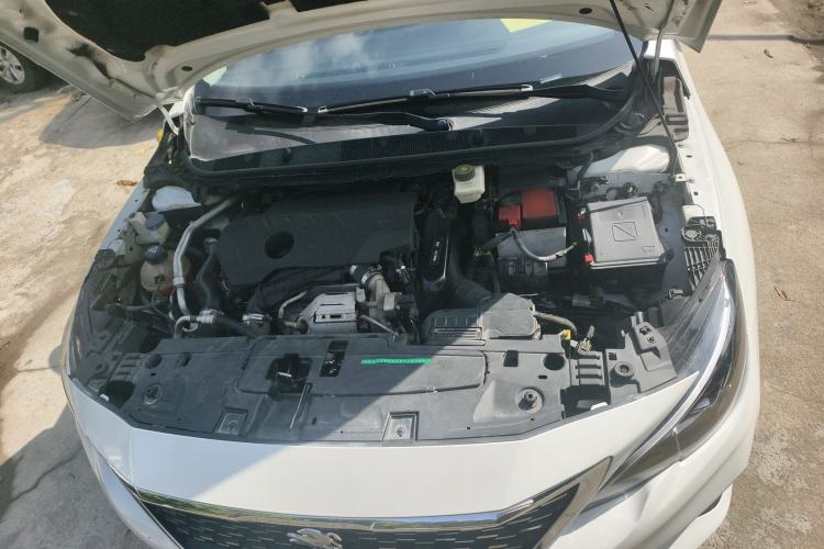 Used Peugeot 408 2019 360THP Automatic Luxury Edition China VI Standard Engine Bay