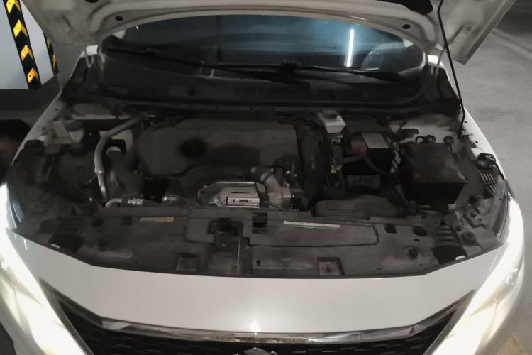 Used Peugeot 408 2019 360THP Automatic Luxury Edition China VI Standard Engine Bay
