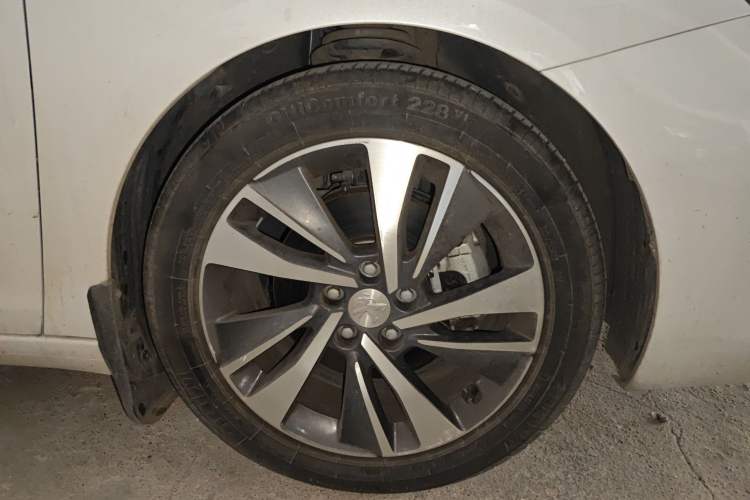 Used Peugeot 408 2019 360THP Automatic Luxury Edition China VI Standard Exterior 4