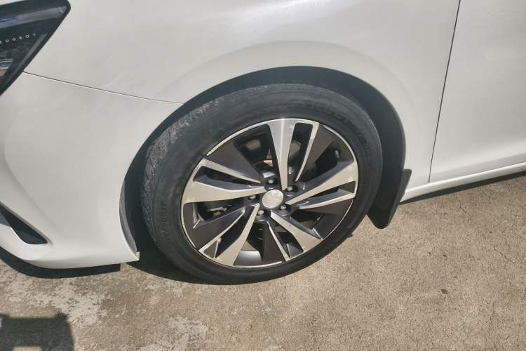 Used Peugeot 408 2019 360THP Automatic Luxury Edition China VI Standard Exterior 4