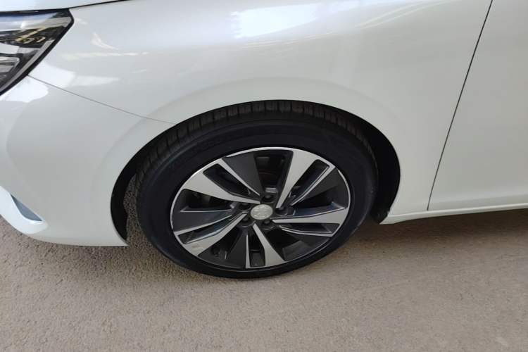 Used Peugeot 408 2019 230THP Automatic Luxury Edition China VI Standard Exterior 4