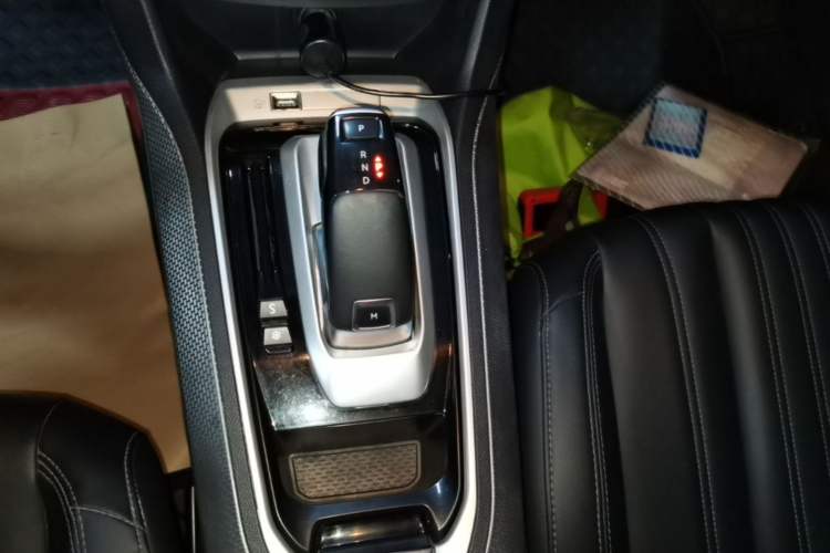 Used Peugeot 408 2019 230THP Automatic Luxury Edition China VI Standard Gear Lever