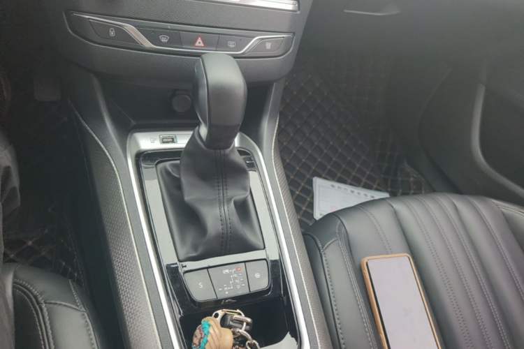 Used Peugeot 408 2019 360THP Automatic Luxury Edition China VI Standard Gear Lever
