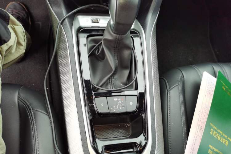 Used Peugeot 408 2019 360THP Automatic Luxury Edition China VI Standard Gear Lever