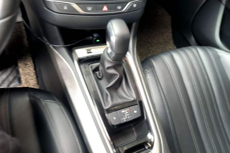 Used Peugeot 408 2019 350THP Automatic Luxury Edition China V Standard Gear Lever