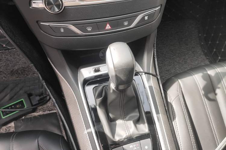 Used Peugeot 408 2019 350THP Automatic Luxury Edition China V Standard Gear Lever