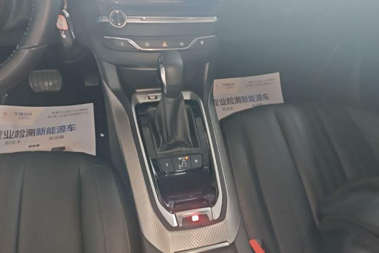 Used Peugeot 408 2019 350THP Automatic Luxury Edition China V Standard Gear Lever