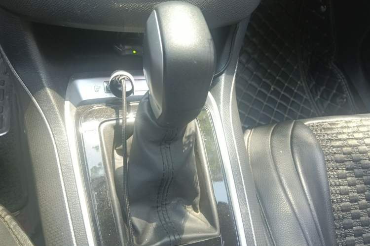 Used Peugeot 408 2019 360THP Automatic Luxury Edition China VI Standard Gear Lever