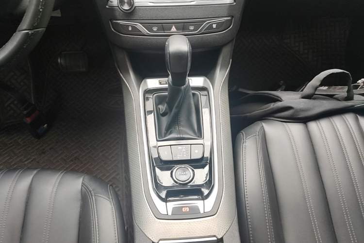 Used Peugeot 408 2019 360THP Automatic Luxury Edition China VI Standard Gear Lever