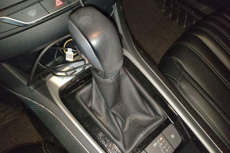 Used Peugeot 408 2019 350THP Automatic Luxury Edition China V Standard Gear Lever