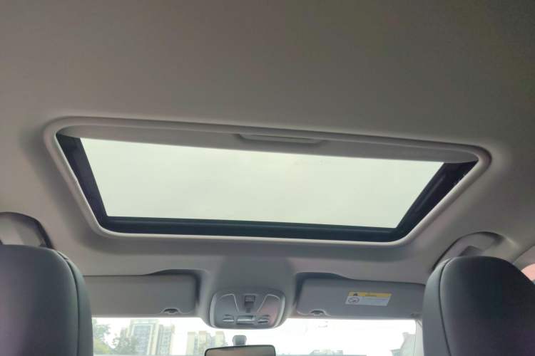 Used Peugeot 408 2019 230THP Automatic Luxury Edition China VI Standard Headliner