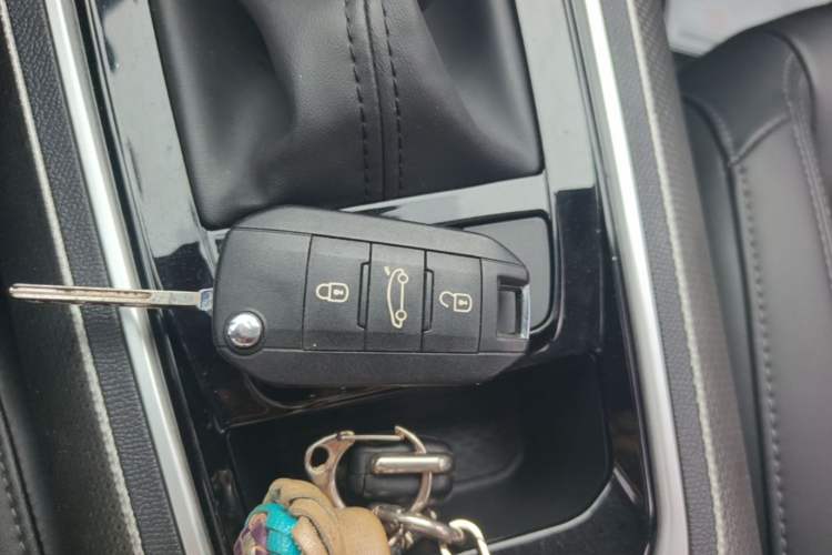 Used Peugeot 408 2019 360THP Automatic Luxury Edition China VI Standard Interior 1