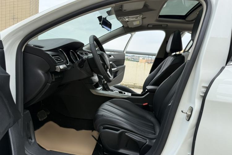Used Peugeot 408 2019 360THP Automatic Luxury Edition China VI Standard Interior 1