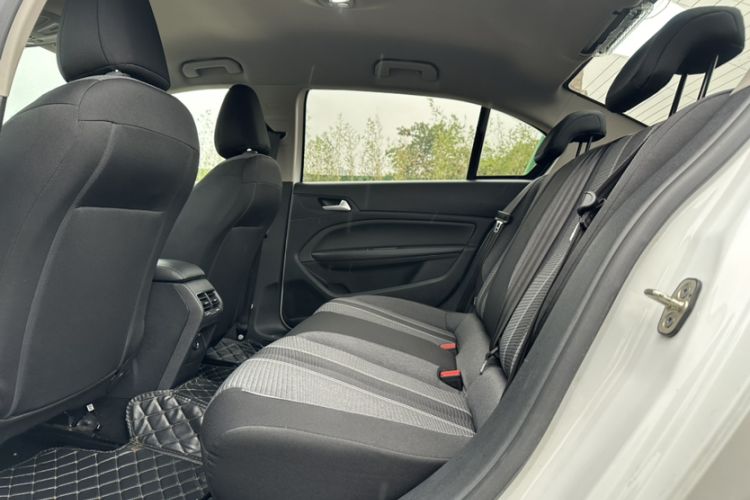 Used Peugeot 408 2019 230THP Manual Leading Edition China V Standard Interior 2