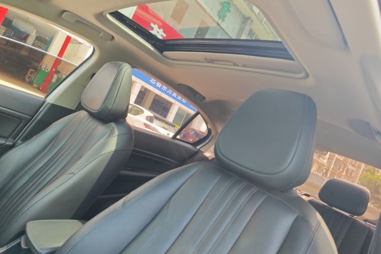 Used Peugeot 408 2019 360THP Automatic Luxury Edition China VI Standard Interior 4