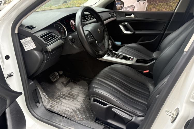 Used Peugeot 408 2019 360THP Automatic Luxury Edition China VI Standard Interior 7