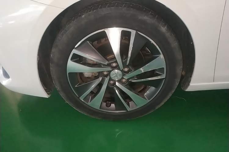 Used Peugeot 408 2019 360THP Automatic Luxury Edition China VI Standard Left Front Wheel Hub
