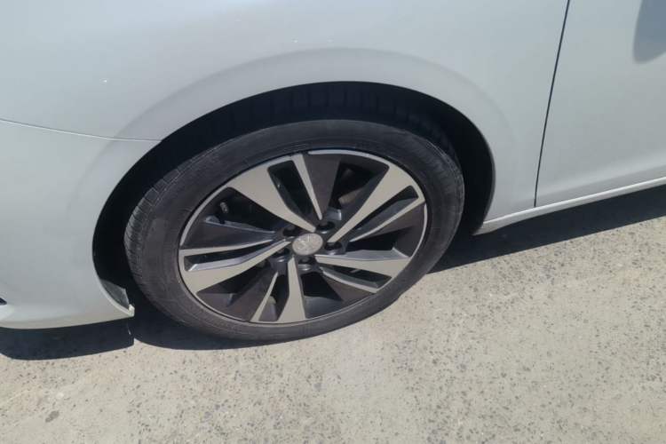 Used Peugeot 408 2019 360THP Automatic Luxury Edition China VI Standard Left Front Wheel Hub