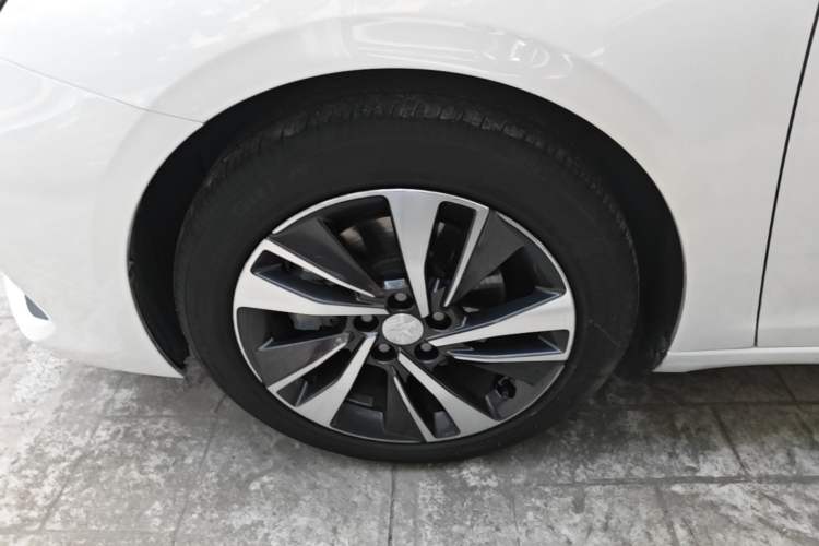 Used Peugeot 408 2019 350THP Automatic Luxury Edition China V Standard Left Front Wheel Hub