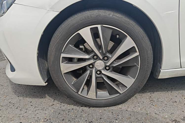 Used Peugeot 408 2019 360THP Automatic Luxury Edition China VI Standard Left Front Wheel Hub